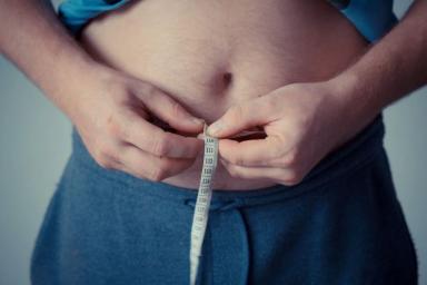 Медики рассказали о новом опасном последствии частых перееданий