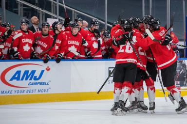 Россияне разгромно проиграли канадцам в полуфинале МЧМ по хоккею