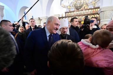 Лукашенко: нигде нет такого мира и спокойствия, как в Беларуси