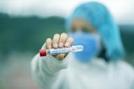 Британский штамм коронавируса все ближе к Беларуси: подтвержден первый случай заболевания в Литве