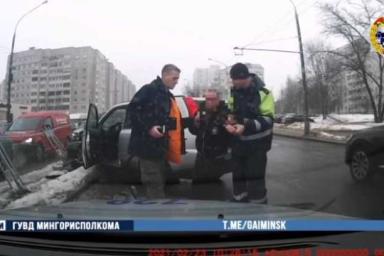 Падал на дорогу: В Минске задержали очень пьяного водителя с 3,49 промилле
