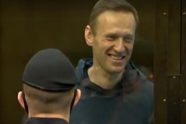 В Москве начался суд по замене условного срока Навальному
