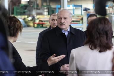 «Я не готов»: Лукашенко категорично против обуви из искусственной кожи