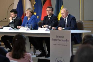 Путин предупредил Макрона и Меркель: «В дела Беларуси не вмешиваться»