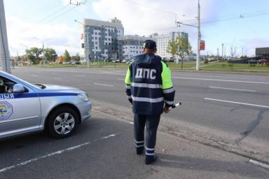 В Беларуси водителей могут начать лишать прав за обгон 