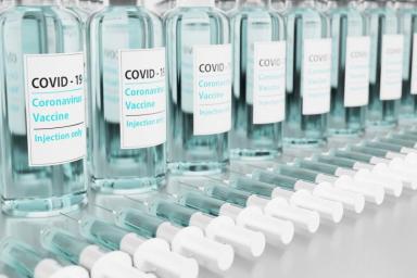 Стало известно, кого будут прививать в Минске китайской вакциной от COVID-19