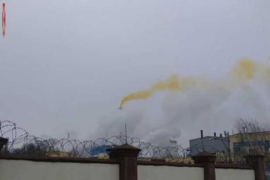 Жителей Гродно смутил оранжевый дым из трубы «Гродно Азот»: на предприятии пояснили  