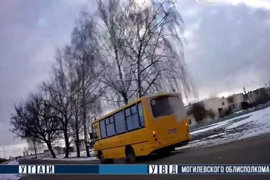 В Бобруйском районе пьяный водитель школьного автобуса развозил детей к первому уроку