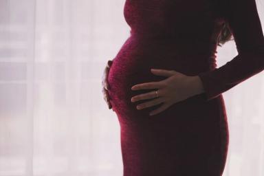 У переболевших COVID-19 женщин стали рождаться мертвые дети