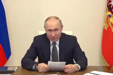Путин отказался делать прививку от коронавируса под камеры журналистов
