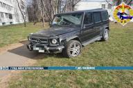 В Минске в доску пьяный водитель на «Гелике» выехал в сквер и сбил человека