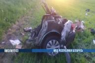  Под Могилевом пьяный на Audi влетел в Volvo: одно авто разорвало на части, другое сгорело, а водитель сбежал