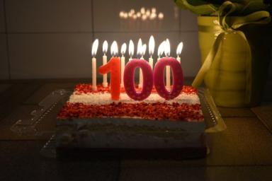 Торт 100 лет