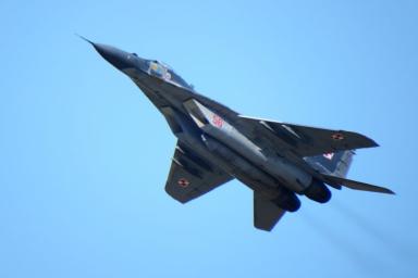 Истребитель ВВС пропал с радаров во время полета над Черным морем