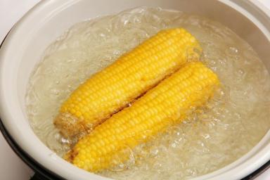 Как правильно варить кукурузу, чтобы она была сладкой и мягкой 