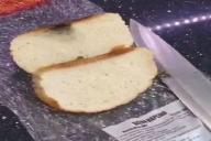 Россиянка показала на видео взорвавшийся нарезной батон