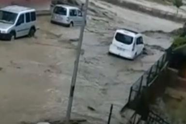 В Турции вслед за пожарами начались наводнения: 55 человек погибли  
