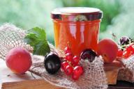 Диетолог рассказала, как распознать смертельно ядовитое варенье 