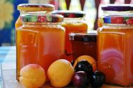 Что нужно делать, чтобы варенье не плесневело в банках: бабушкина хитрость