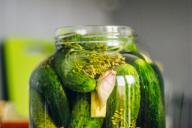 Банка, огурцы