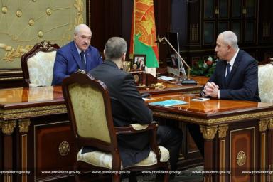 Лукашенко поручил одеть, обуть и накормить беженцев, а частникам не «шалить» с ценами