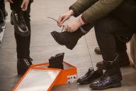 Как сделать обувь нескользящей: простой, но очень полезный лайфхак для зимы