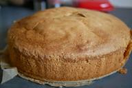 Как за 20 минут приготовить бисквит: станет настоящей палочкой-выручалочкой, если нагрянут внезапные гости