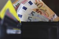 Мужчины, которые не умеют зарабатывать: кто они по знаку зодиака