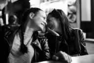 5 признаков, что человеку завидует друг или знакомый