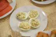 Зачем бросать спички в воду, где варятся яйца: теперь и вы так будете делать