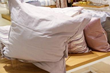Что молодым хозяйкам нужно знать о стирке подушек
