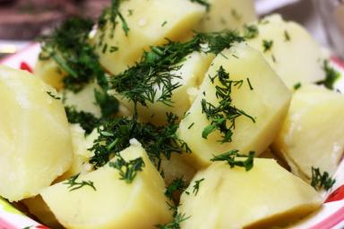 Нужно ли снимать пену при варке картофеля: 1 из 100 хозяек знает верный ответ