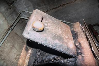 Что бросать в печь к дровам, чтобы не приходилось чистить «забитый» дымоход