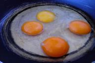 Больше еда подгорать и прилипать не будет: способ из советского журнала восстановления сковороды