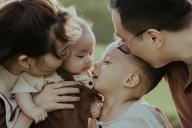 4 фразы, которые любящие родители никогда не скажут своему ребенку