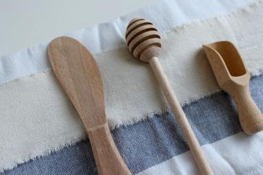 Как быстро убрать запах с кухонных тряпок и добавить им свежести: бабушкин способ 