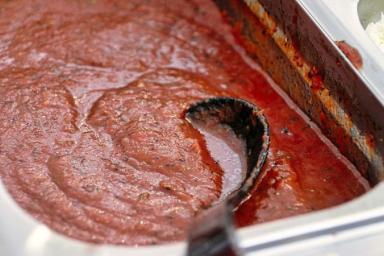 Как хранить томатную пасту после открытия, чтобы долго не плесневела: хитрый трюк