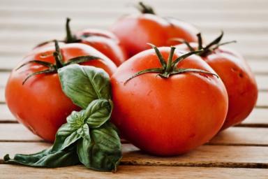 До 15 кг томатов с куста: дачники раскрывают секреты