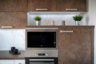 Как быстро отмыть кухонную мебель от жира: будет блестеть как новая