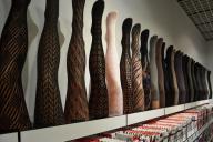 Что делать, чтобы колготки не рвались на большом пальце: 4 полезные идеи