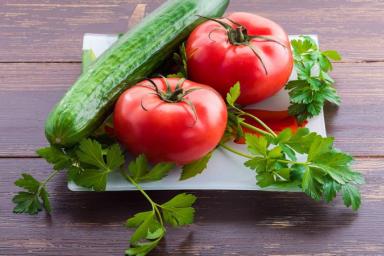 3 вещи, которые нужно сделать за день до высадки томатов: пользы будет много 