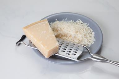 Сыр и терка