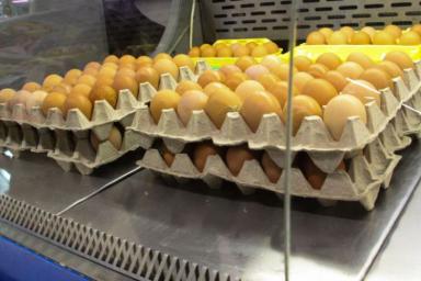 Яйца в лотке