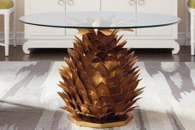 Стеклянный стол