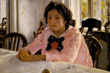 Девочка с персиками