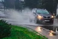 Машина Лужа