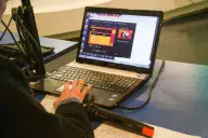 Рука Компьютер