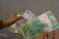 Деньги Руки