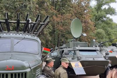 военные