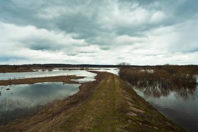 Разлившаяся вода